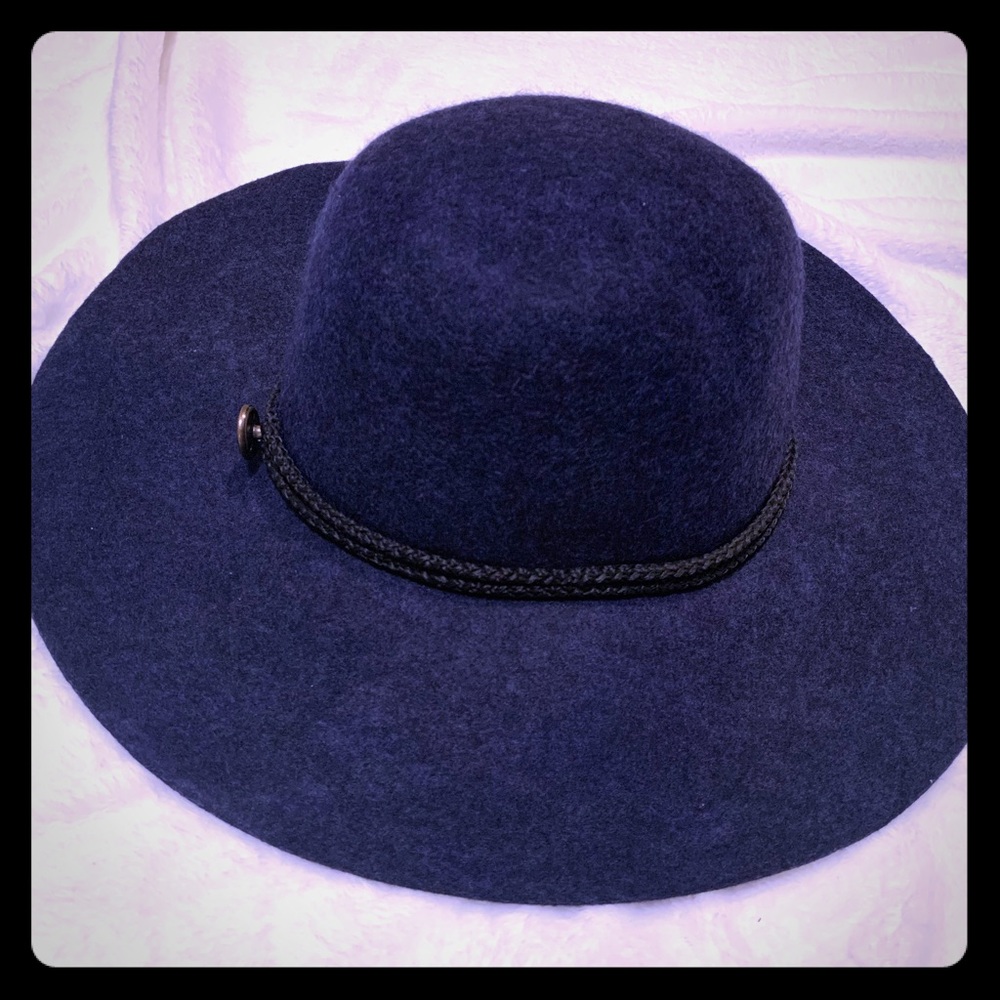 Navy and black wool hat